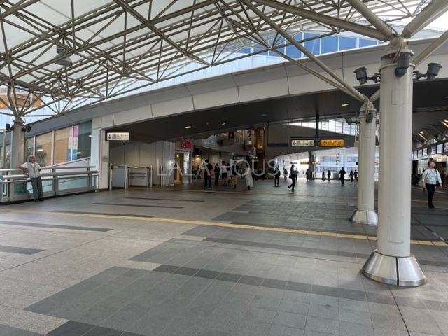 周辺環境 上尾駅(JR東日本 高崎線) 徒歩26分。 2220m