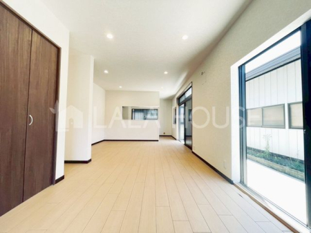 rO 2025N5tH[