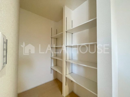 [ Ƃ肠Lb`ɁAlC̃pg[[ݒuBƓdHi̕ۊǂɕ֗łI}XbLLb`Ɂ