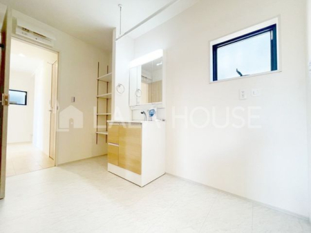 ʑEʏ 3ʃ~[͎̌[Xy[XB͉̂̂BāAXbLVvȐʑɁI