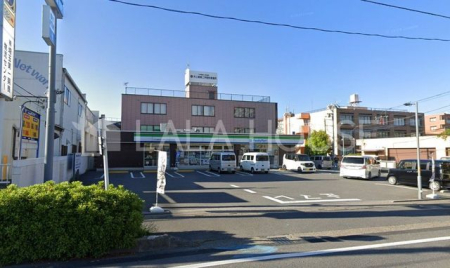 ���ӊ� �t�@�~���[�}�[�g�������܋������񒚖ړX �k��3���B 200m