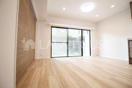 rO zǍDB̍ޖ邢͌Mߖł܂B