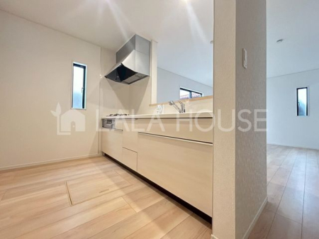 �L�b�`�� ���R�������鑋�����薾�邢�L�b�`���X�y�[�X��