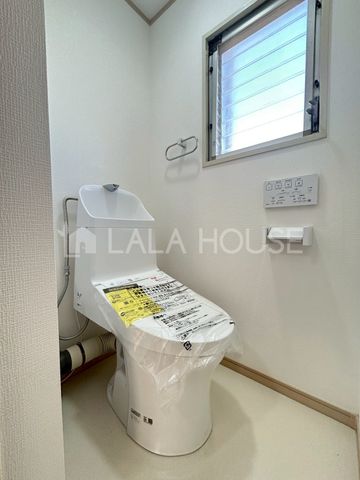 �g�C�� �g�C���ɂ͉��K�ȉ������֍��t��