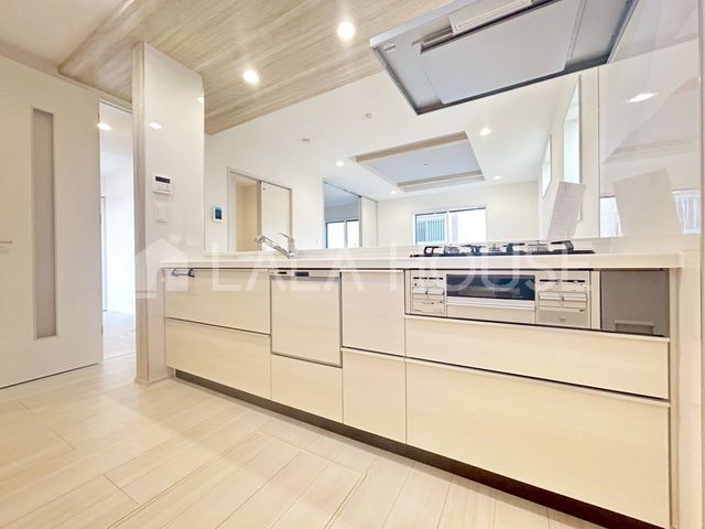 �L�b�`�� �V�����͂������ȃJ�E���^�[�L�b�`���̂��邨�����ŁI