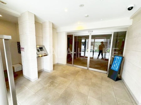 �G���g�����X -