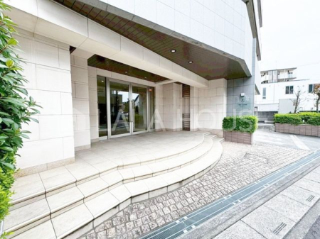 �G���g�����X -