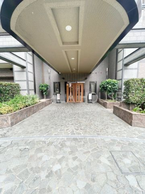 �G���g�����X -