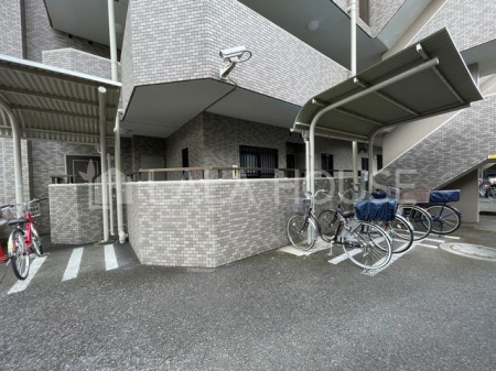 ���̑� ���֏�͉����t���Ȃ̂ŁA�J���̉e����h�����Ƃ��ł��܂��B