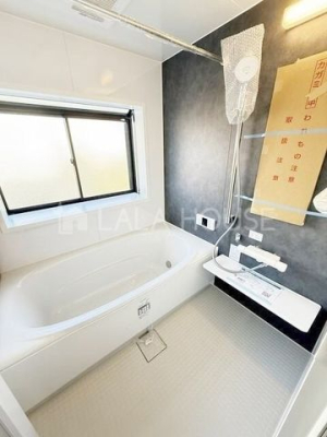 ���� ���������@�t�Ȃ̂ŁA�J�̓���ԕ����C�ɂȂ�G�߂����������ł��܂��B