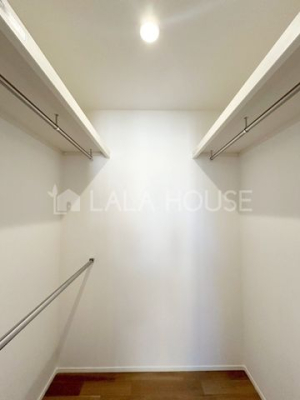 ���[ �����ɐl�C�I���[�͂̍����E�H�[�N�C���N���[�[�b�g�t��