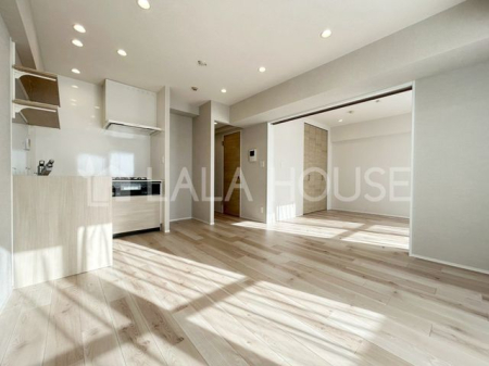 ���r���O �S�����t�H�[���ς݂̐V�����Z�܂��ŁA���K�ȕ�炵���������ŐV�̐ݔ��ƃf�U�C���ŁA�S�n�悢��Ԃ����񋟂��܂��B