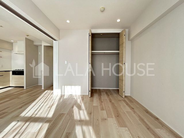 ���̑����� ���r���O�ƂȂ�6.3���̗m���B�k�c�j�Ƒ����Ԃɂ���Ɩ�16���̐L�т₩�ȍL�X��ԁ�