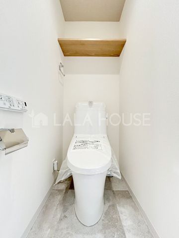 �g�C�� �g�C���ɂ͉��K�ȉ������֍��t����