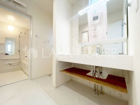 ���ʑ�E���ʏ� �ؖڒ��̃N���X�ƒI�������V���v���Ȑ��ʉ��ϑ��