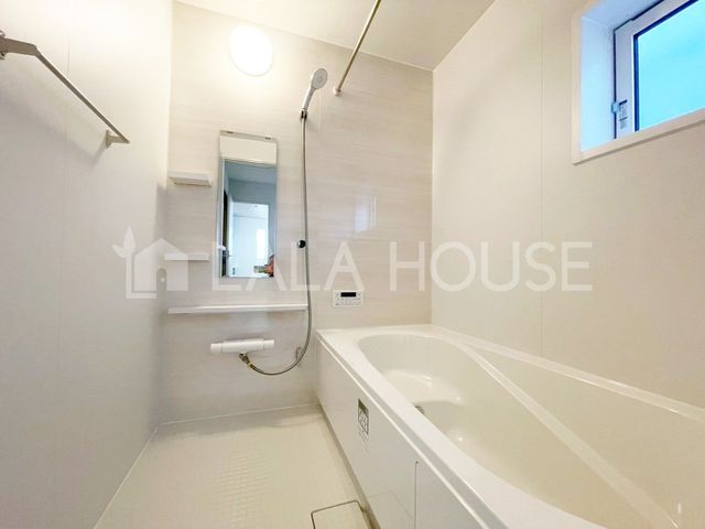 ���� ���������@�t�Ȃ̂ŁA�J�̓���ԕ����C�ɂȂ�G�߂����������ł��܂��B