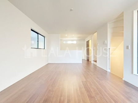 ���r���O �Ƒ��S���喞�����������ꂽ�f�U�C���ƍŐV�@�\�ŐS�n�̂悢���Z��Ԃ����񋟂��܂��B