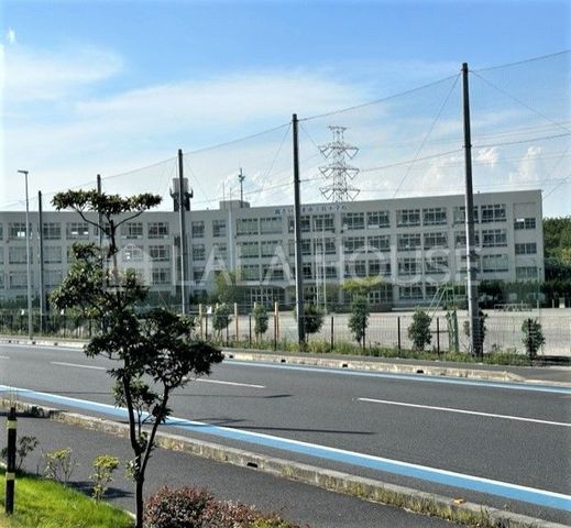 ���ӊ� �������܎s�������w�Z �k��10���B 890m