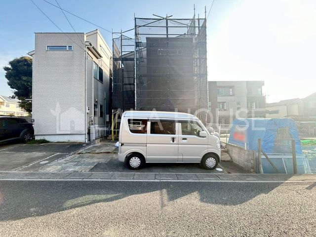 ���n�O�ώʐ^ ��{�w�o�X16���u�����J�ˁv���3����X�[�p�[�E�R���r�j�E�h���b�O�X�g�A�k��11��������