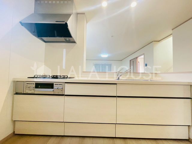 �L�b�`�� ���[�͂̂���V�X�e���L�b�`���I