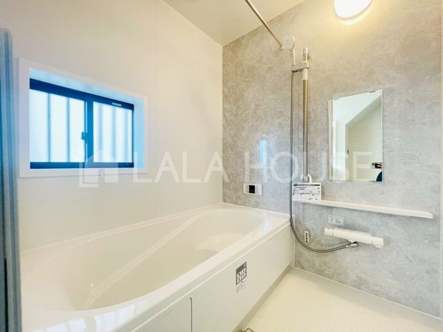 ���� ���������@�t�Ȃ̂ŁA�J�̓���ԕ����C�ɂȂ�G�߂����������ł��܂��B