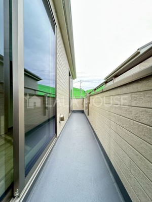 �o���R�j�[ -