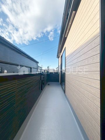 �o���R�j�[ -