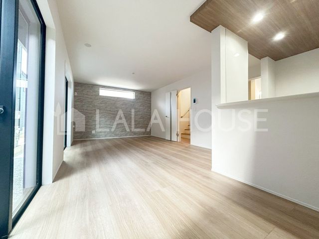 ���r���O �z����ǍD�B�������̍������ޖ��邢�����͌��M����ߖ�ł��܂��B