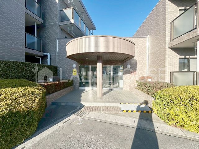 �G���g�����X -