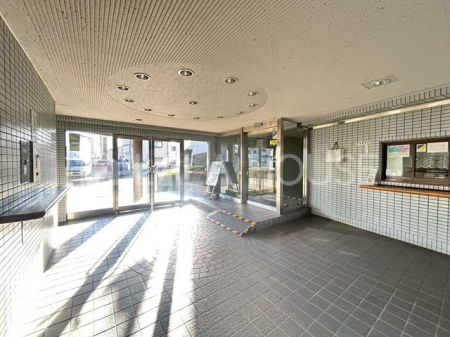 �G���g�����X -