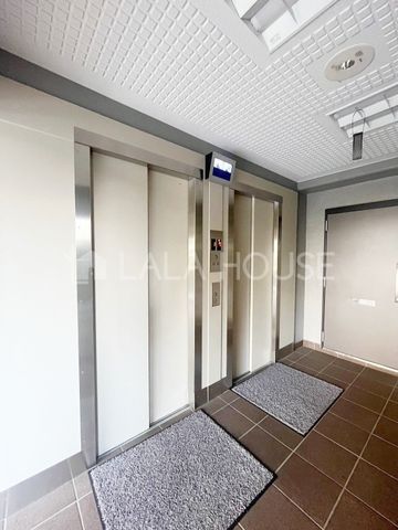 �G���g�����X �G���x�[�^�[��2���̂Œ��̍��G���������܂���