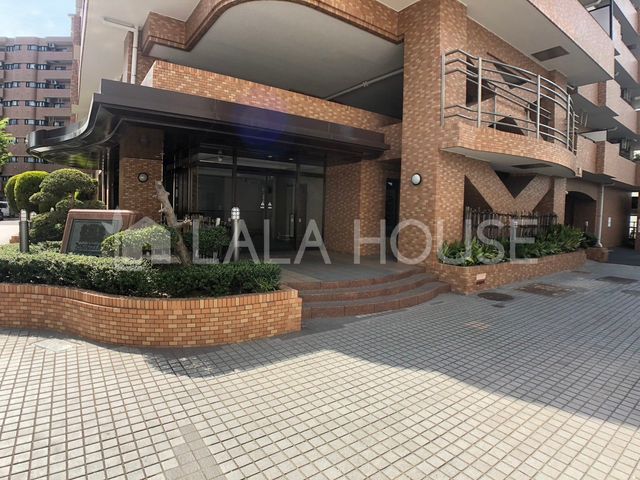 �G���g�����X -