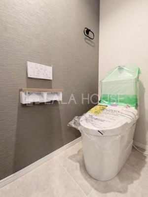 �g�C�� �g�C���ɂ͉��K�ȉ������֍��t���I