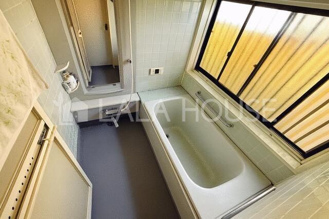 ���� �ǂ������E�I�[�g�o�X