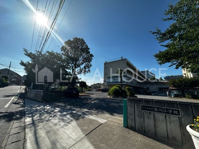 ���ӊ� �������܎s���Ő쏬�w�Z �k��14���B 940m