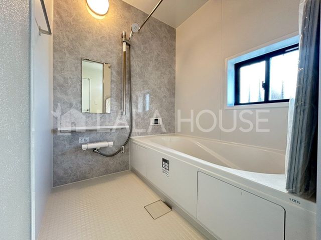 ���� ���������@�t�Ȃ̂ŁA�J�̓���ԕ����C�ɂȂ�G�߂����������ł��܂��B