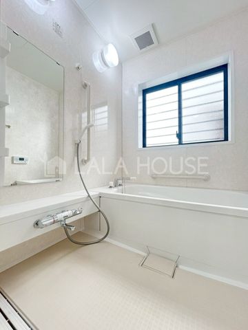 ���� ���������@�t�Ȃ̂ŁA�J�̓���ԕ����C�ɂȂ�G�߂����������ł��܂��B