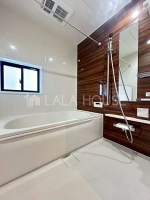 ���� ���������@�t�Ȃ̂ŁA�J�̓���ԕ����C�ɂȂ�G�߂����������ł��܂��B