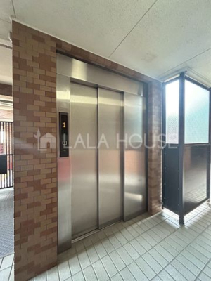 �G���g�����X �G���x�[�^�[