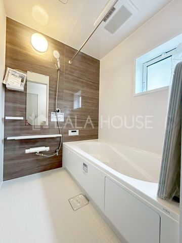 ���� ���������@�t�Ȃ̂ŁA�J�̓���ԕ����C�ɂȂ�G�߂����������ł��܂��B