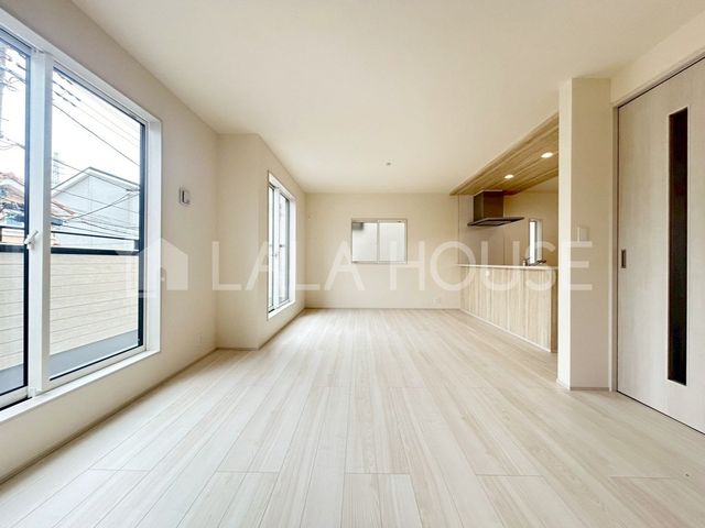 ���r���O �Ƒ��S���喞�����������ꂽ�f�U�C���ƍŐV�@�\�ŐS�n�̂悢���Z��Ԃ����񋟂��܂��B