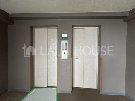 �G���g�����X -