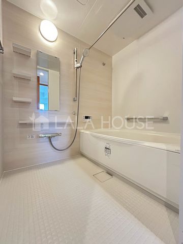 ���� ���������@�t�Ȃ̂ŁA�J�̓���ԕ����C�ɂȂ�G�߂����������ł��܂��B