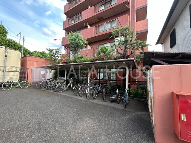 ���̑� ���֏�͉����t���Ȃ̂ŁA�J���̉e����h�����Ƃ��ł��܂��B