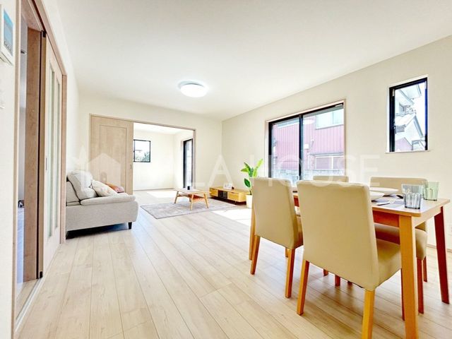 ���r���O �z����ǍD�B�������̍������ޖ��邢�����͌��M����ߖ�ł��܂��B