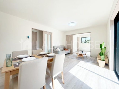 ���r���O -