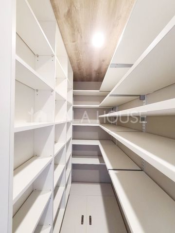 ���[ ���r���O�N���[�N����