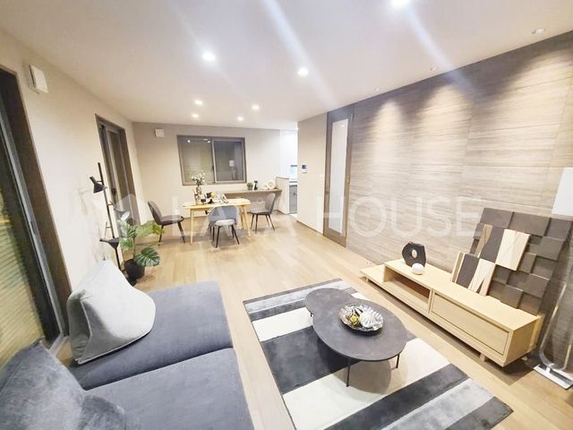 ���r���O �z����ǍD�B�������̍������ޖ��邢�����͌��M����ߖ�ł��܂��B1�K�쑤�͓d���V���b�^�[�t���I