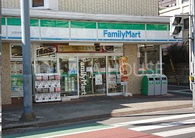 ���ӊ� �t�@�~���[�}�[�g��{�����X �k��2���B 170m