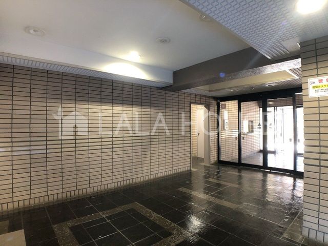 �G���g�����X -